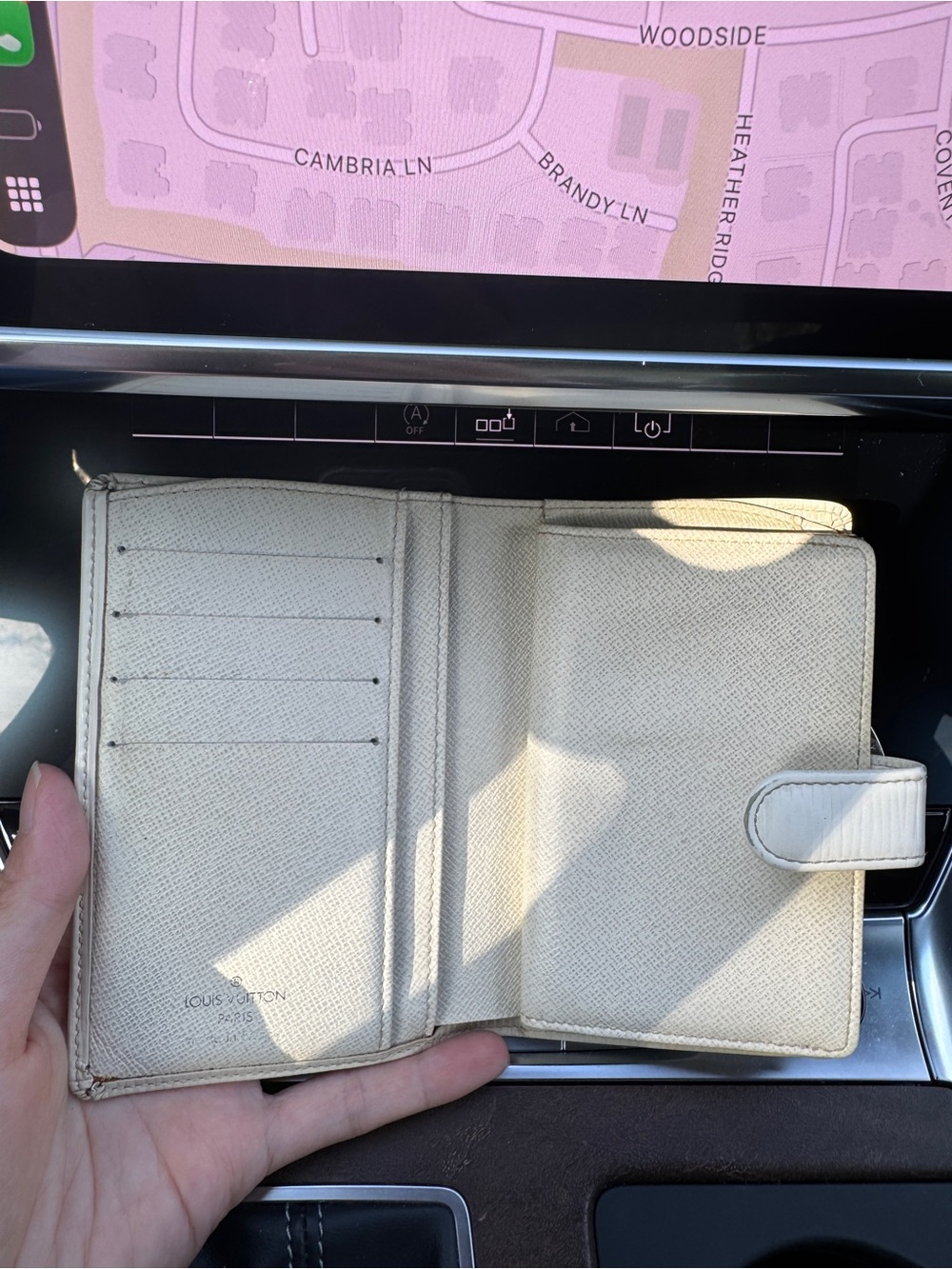 Authentic Louis Vuitton Epi Viennois Wallet – Ivory, COA included